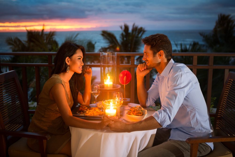 25 Super idées pour une soirée romantique : ravivez la flamme !