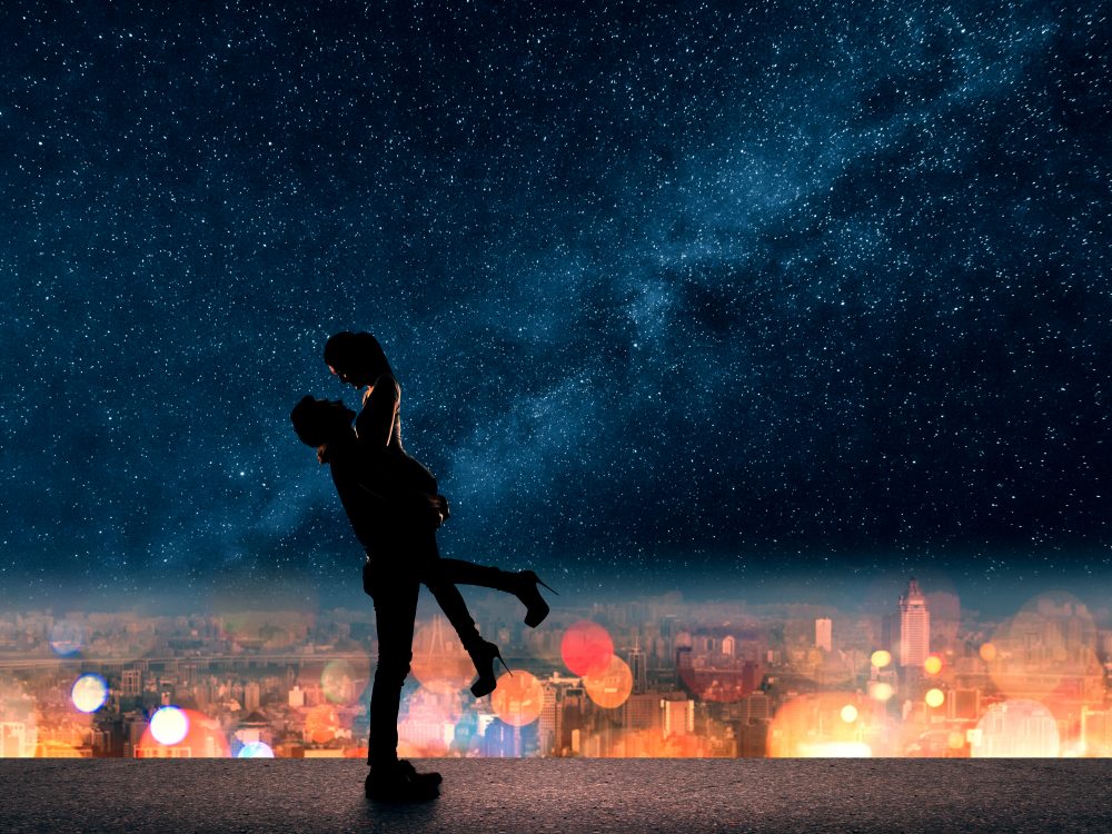 Astro amour janvier 2021 : qui va avoir la chance de trouver l’amour ?