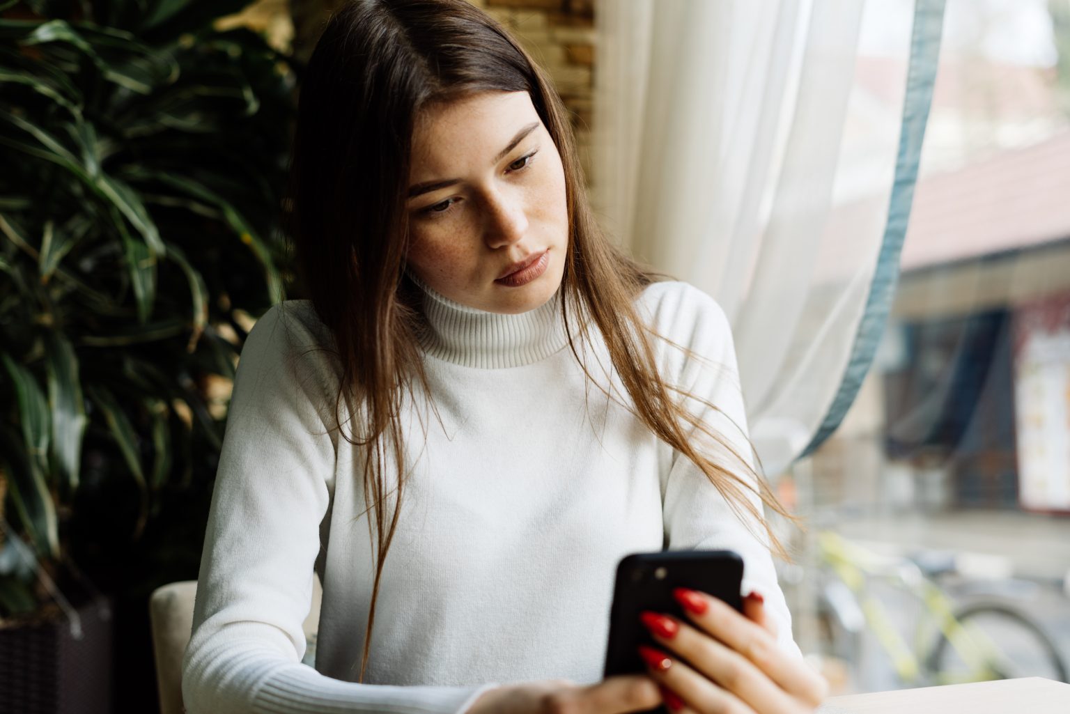 Comment relancer une conversation avec un crush qui vous ignore