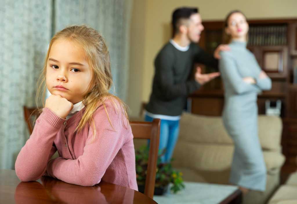 Voici comment reconnaître un parent toxique et se reconstruire après ses abus