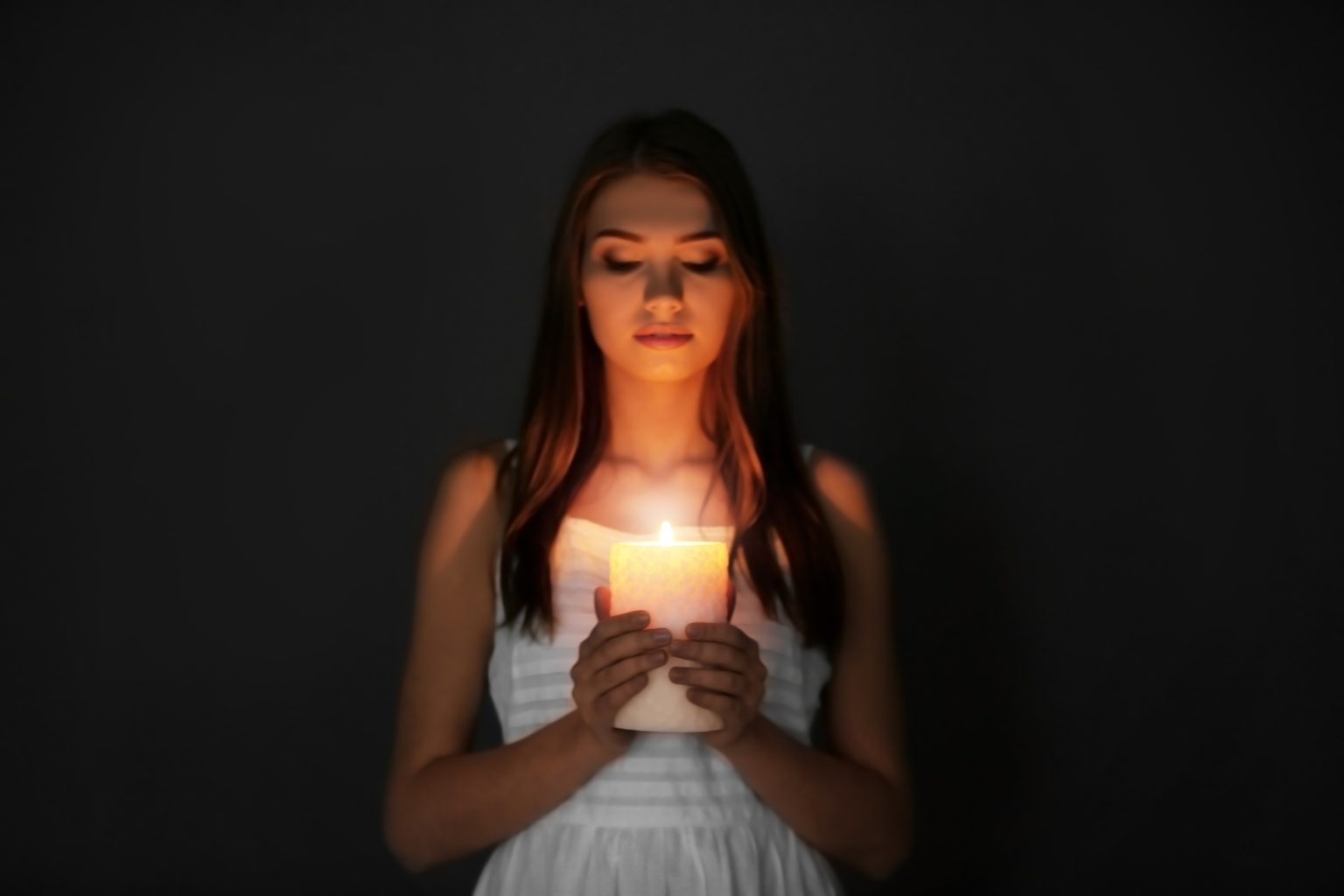 Voici une formule magique d'amour simple à prononcer pour le rendre fou
