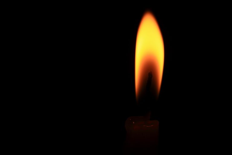 Rituel comment interpréter la flamme de votre bougie