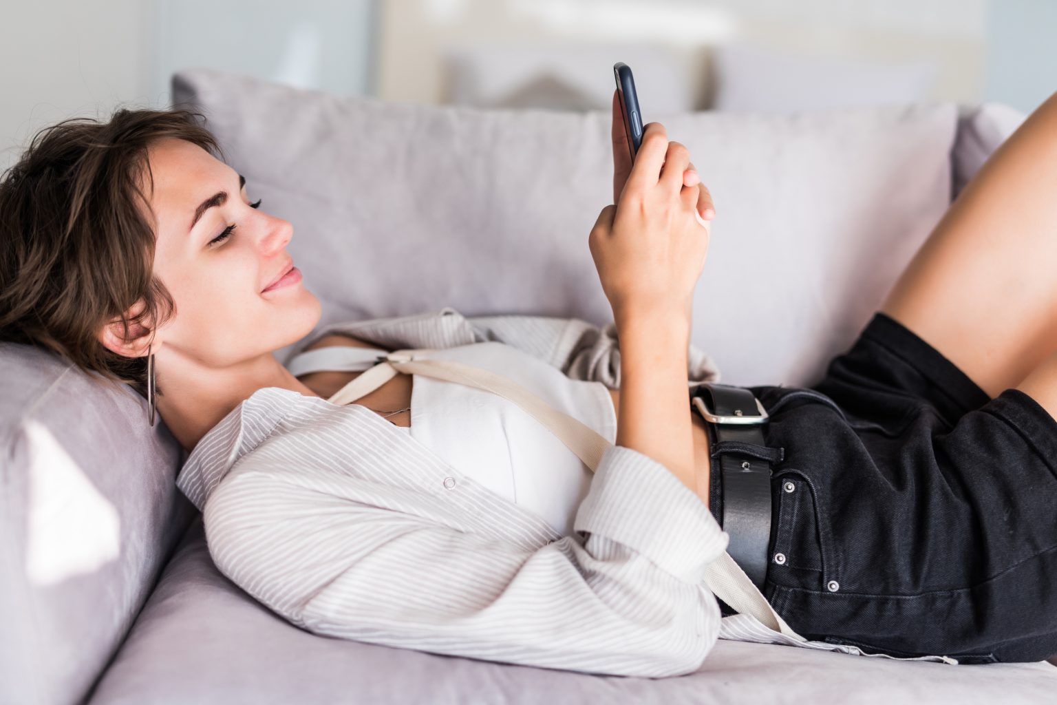 Comment draguer une fille par SMS les conseils & les exemples d'une pro