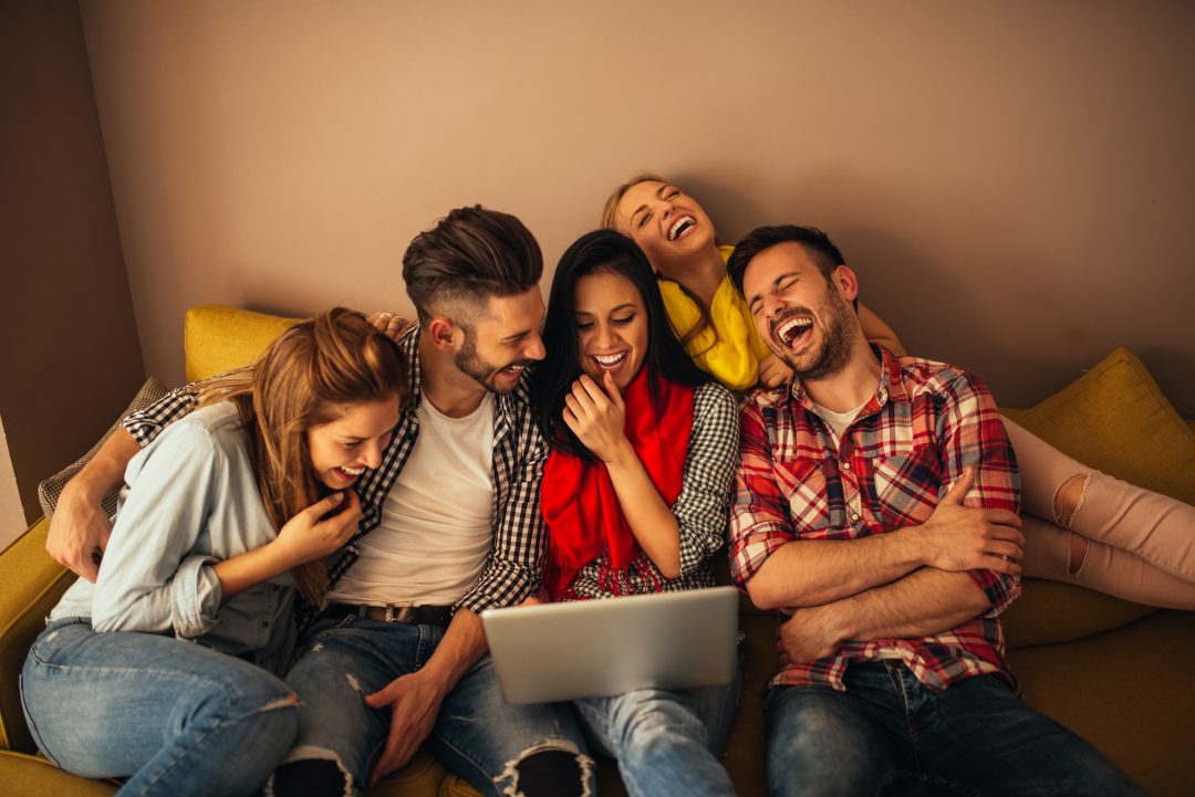 Débat entre amis 20 Sujets pour rendre vos soirées animées