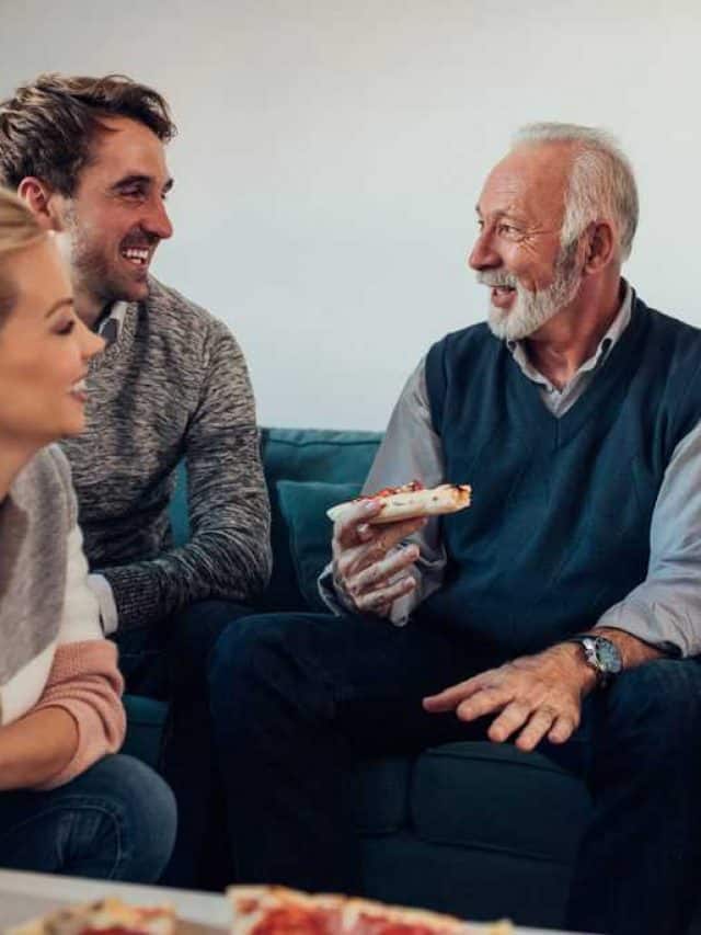 Two,Generations,Sharing,Pizza