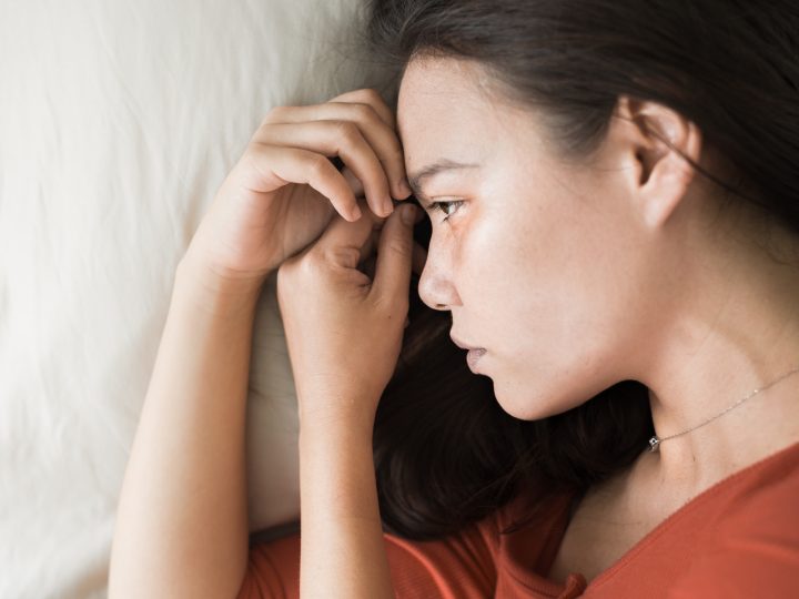 Culpabilité et obligations : les fardeaux TROP LOURDS de la maman moderne