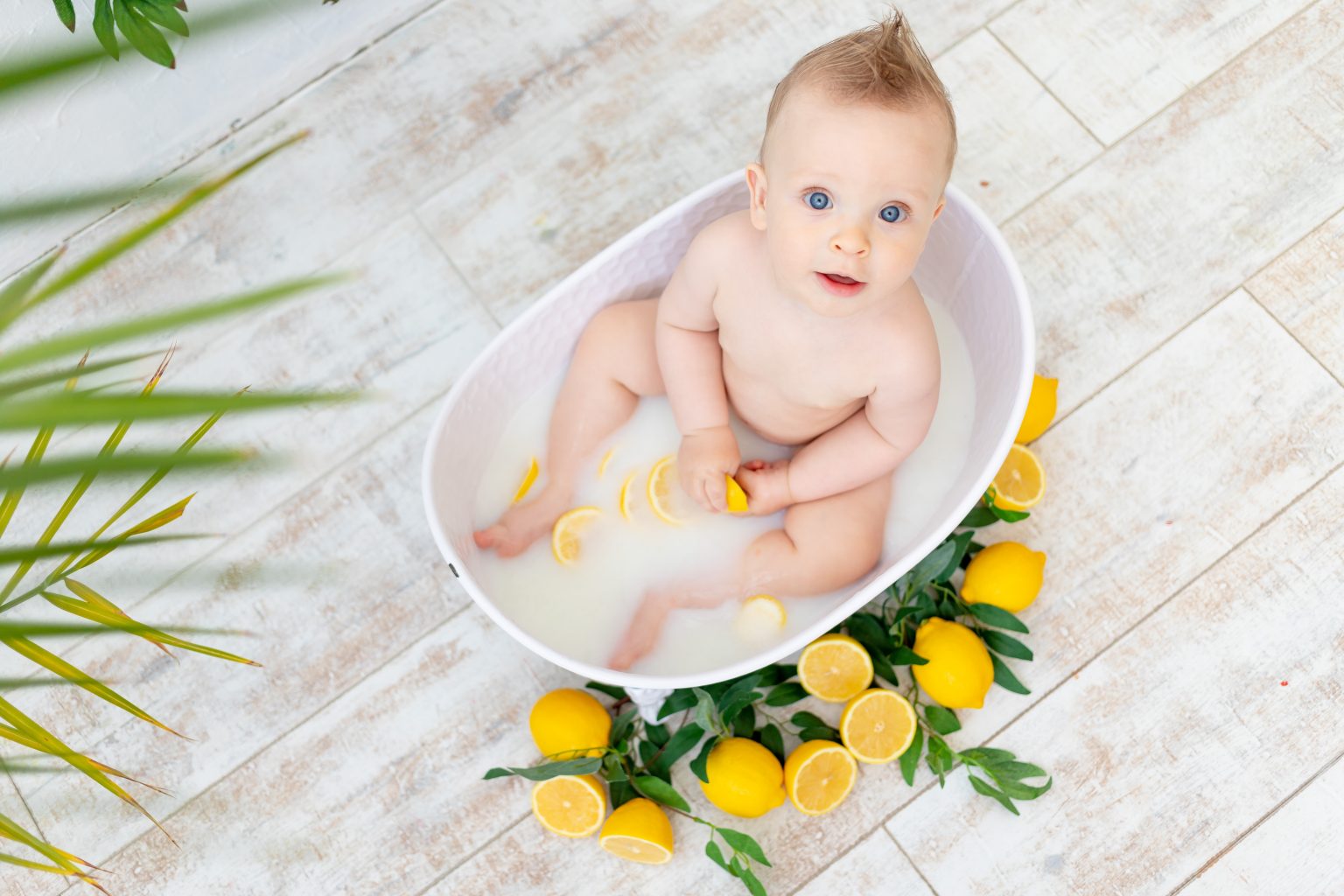 Pour soigner son rhume, mettez un oignon sous le lit de votre bébé