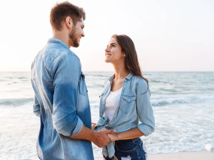 Synchronicite Amoureuse 11 Signes Du Destin Annoncant Un Grand Amour