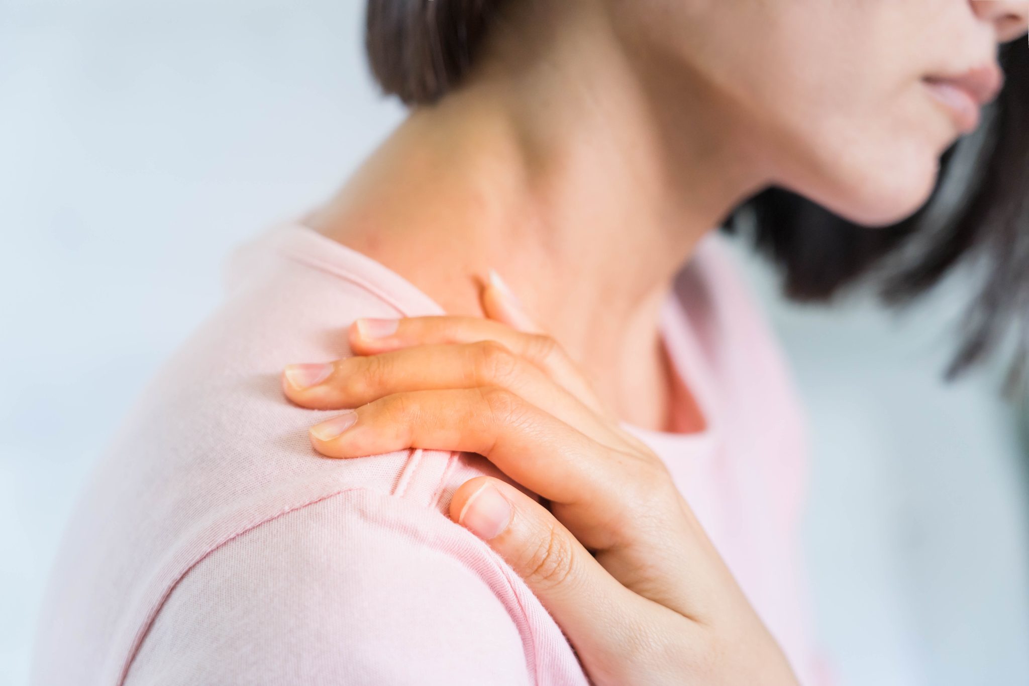 Quelle est la signification émotionnelle d'une douleur à l'épaule