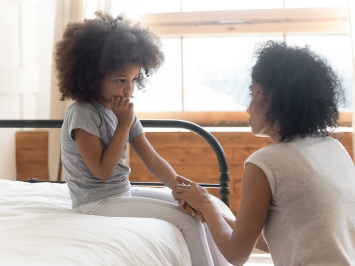 Maman solo : 5 Façons de parler de votre divorce à votre enfant