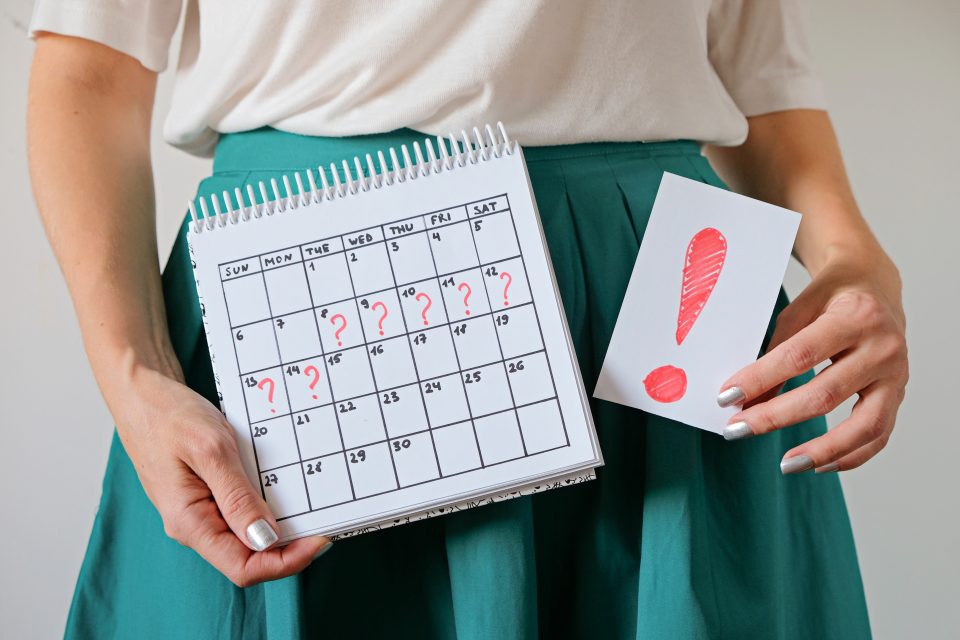 Rêver d'avoir ses règles : la VRAIE signification pour les femmes