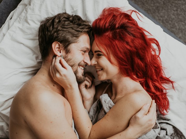 Est-il vrai que les hommes tombent amoureux après avoir couché ?