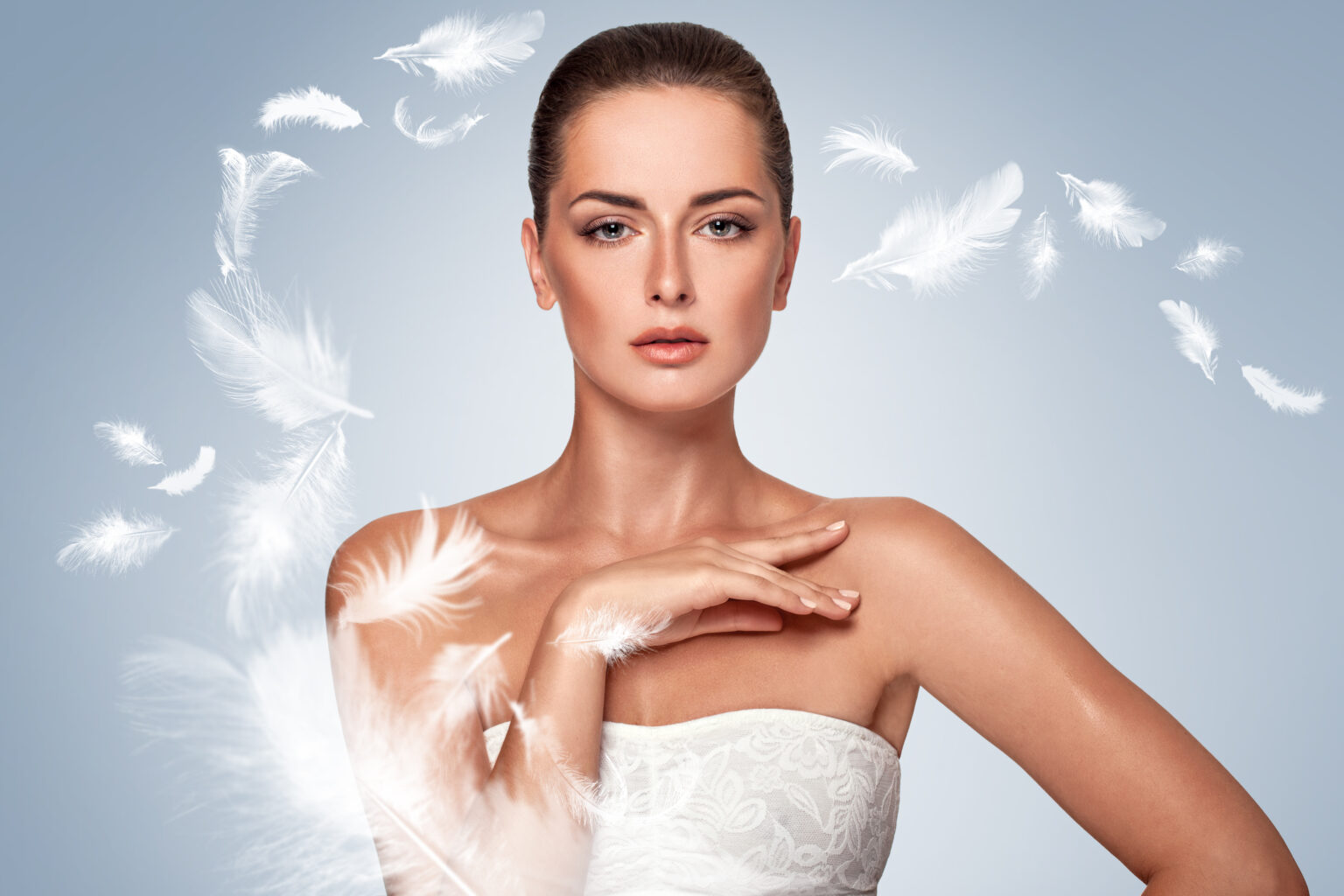 Trouver une plume à l'intérieur de sa maison : signification cachée