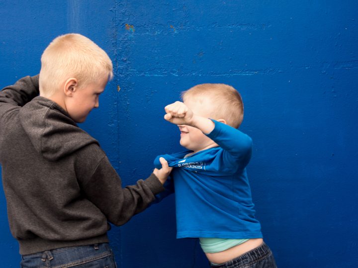 Comment apprendre à votre enfant à faire face aux intimidateurs ?