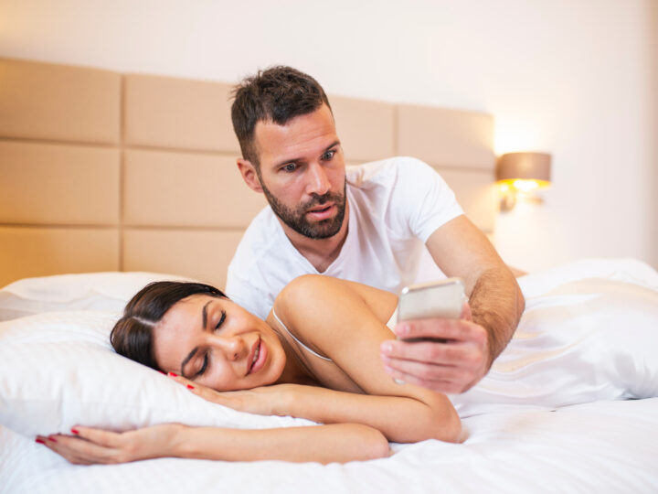 Comment rendre un homme jaloux : 13 Techniques qui marchent à coup sûr