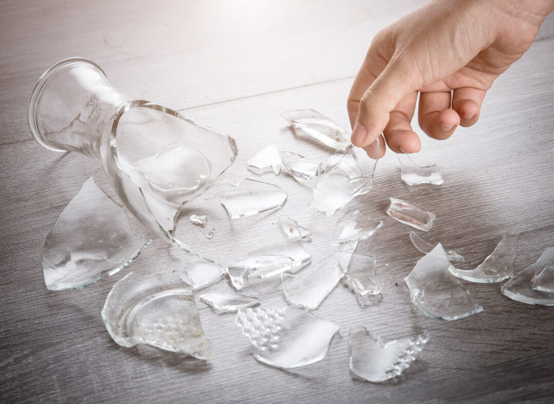 Casser Des Verres à Répétition Signification Quelle est la signification spirituelle d'un verre cassé