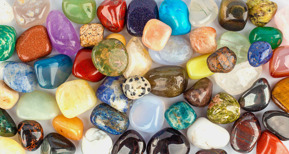 Quelle est la signification des pierres en lithothérapie, selon leur couleur ?