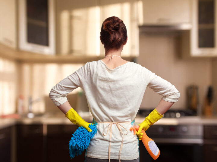 Pourquoi les tâches ménagères sont-elles une source de conflit dans le couple ?
