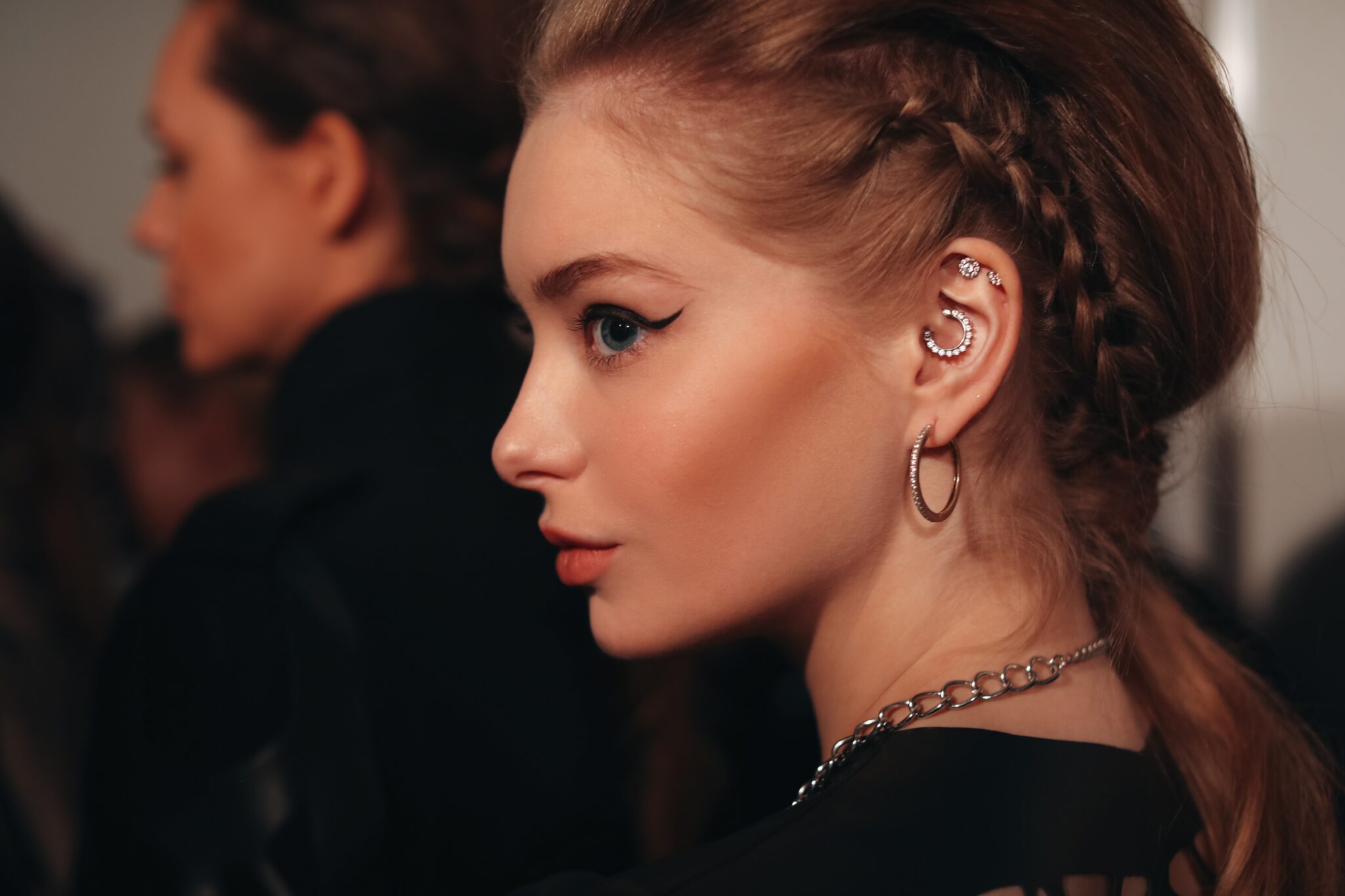 3 Trous Oreilles Signification Femme