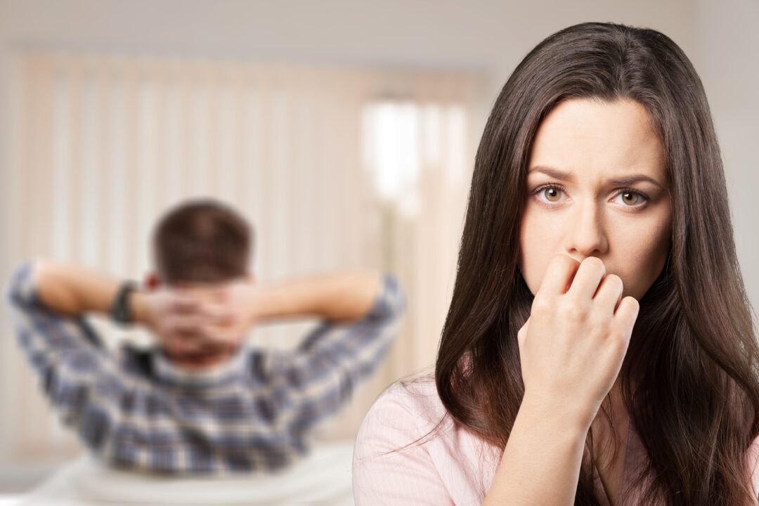 Homme marié qui prend ses distances avec sa maîtresse : pourquoi