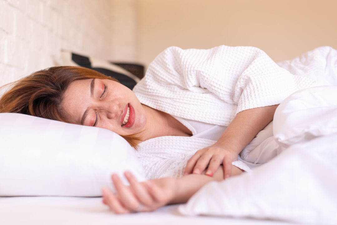 Bruxisme comment arrêter de grincer des dents la nuit