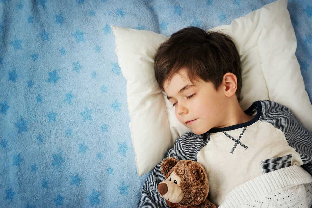 Pourquoi votre enfant refuse-t-il de dormir dans son propre lit ?