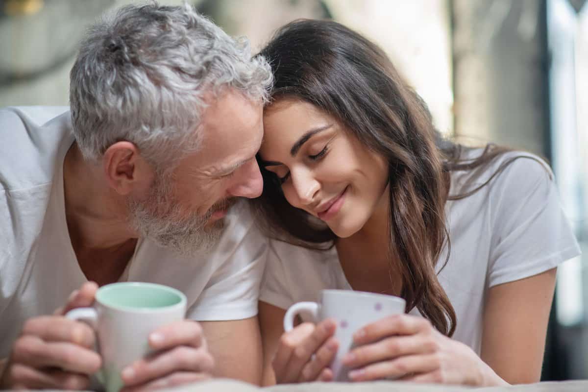 La différence d’âge au sein de votre couple révèle le potentiel de votre relation
