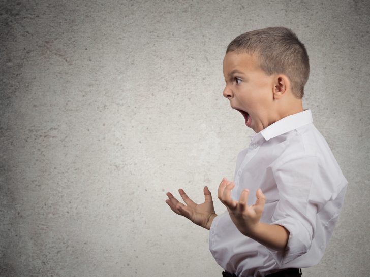 Voici comment aider un enfant hypersensible pendant une crise de colère