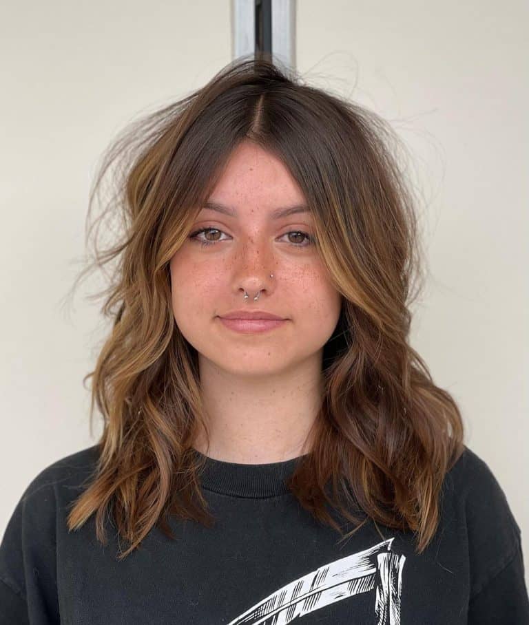 Chatain Rails Cheveux chatain clair : 20 Idées uniques de coiffures modernes et chic