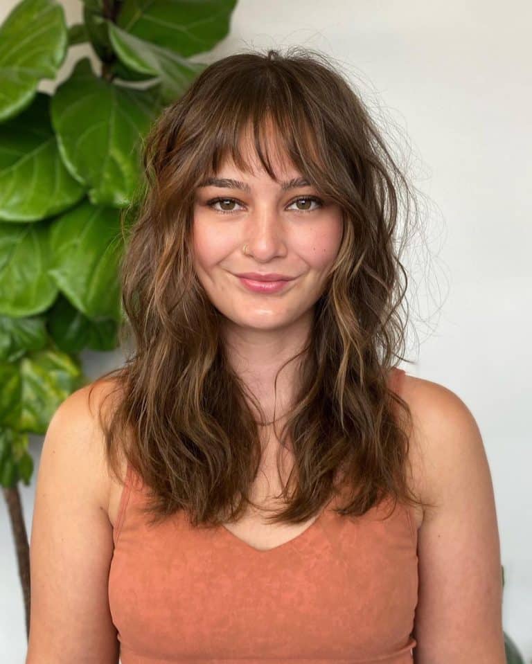 Chatain Rails Cheveux chatain clair : 20 Idées uniques de coiffures modernes et chic