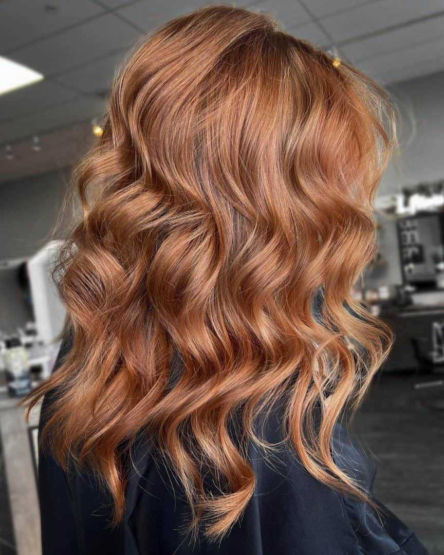 Cheveux couleur cuivre : 33 Photos inspirantes pour une coupe unique