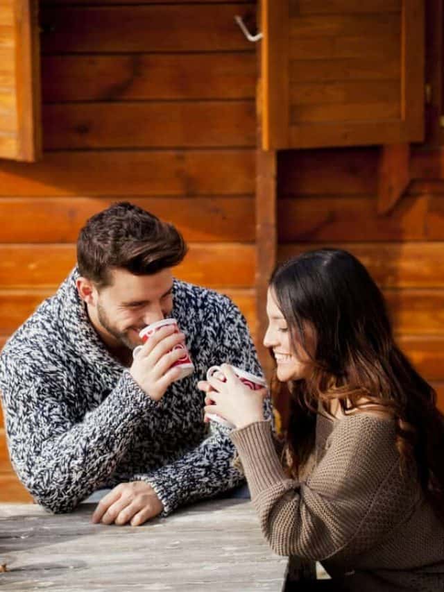 Young,Couple,Having,Breakfast,In,A,Romantic,Cabin,Outdoors,In