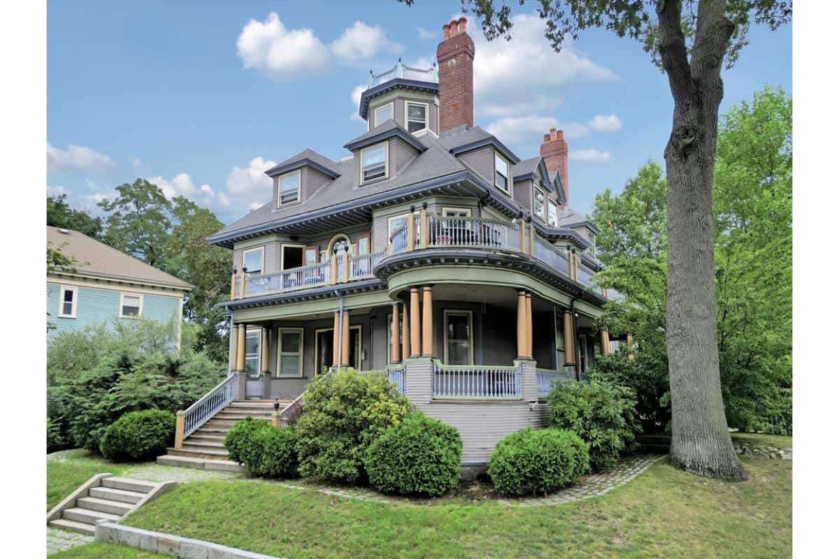 11-Bedroom Gothic-Revival Style Three-Story Mansion 