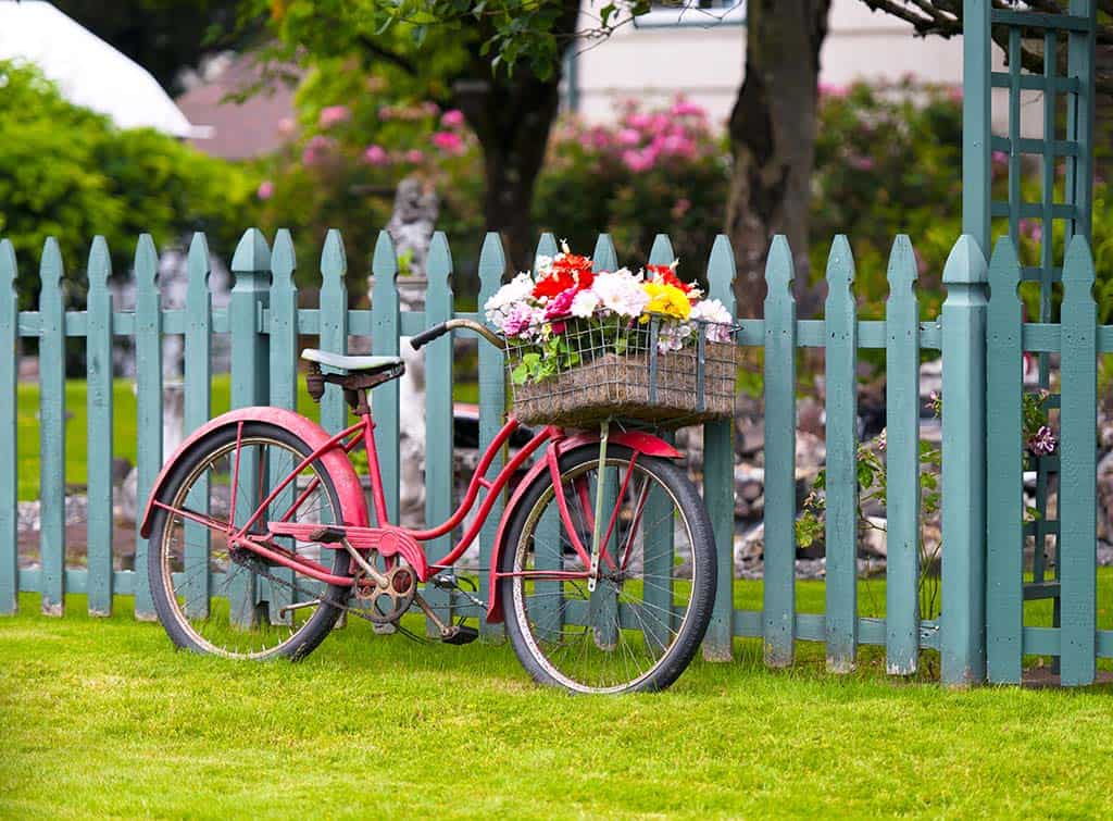 25 Clôtures de jardin aux styles et matériaux variés