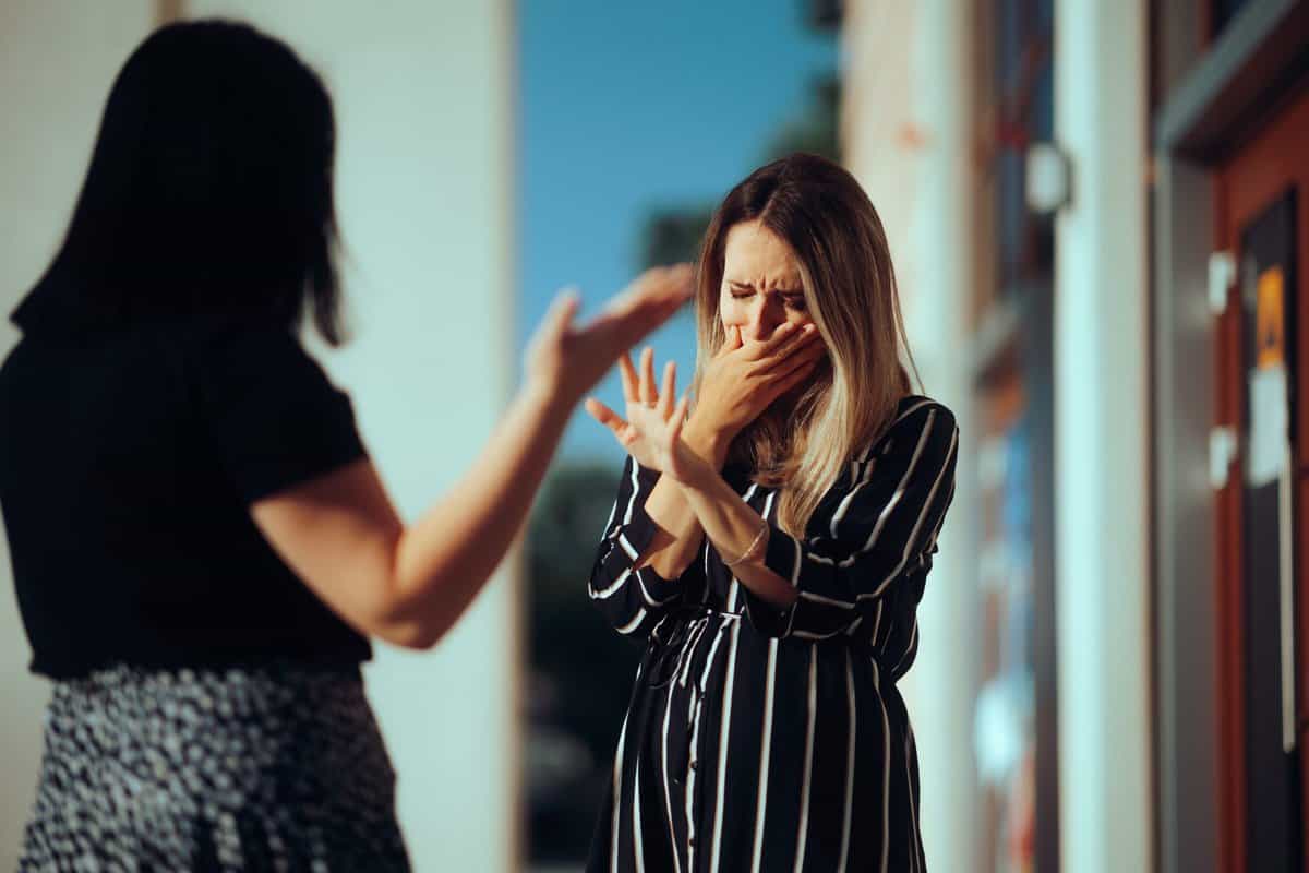 Elle t’encourageait à rester avec lui parce qu’elle savait qu’il te détruisait